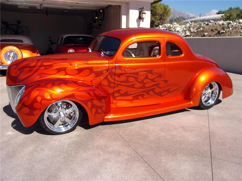 1939 FORD CUSTOM DELUXE 2 DOOR COUPE