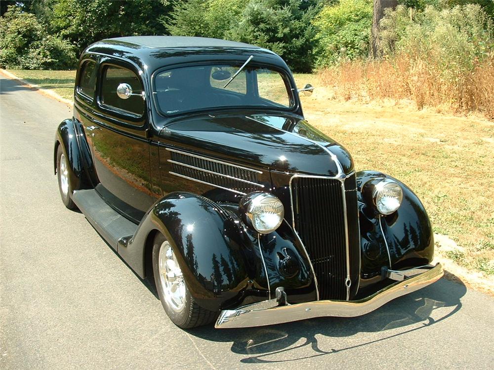 1936 FORD CUSTOM 2 DOOR SEDAN