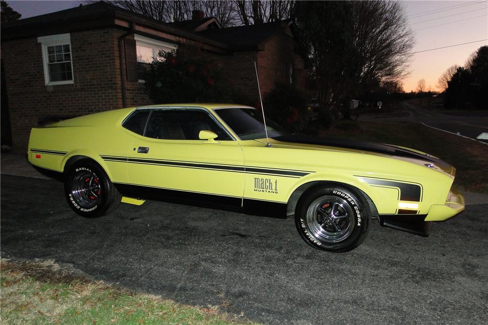 1973 FORD MUSTANG MACH 1 FASTBACK