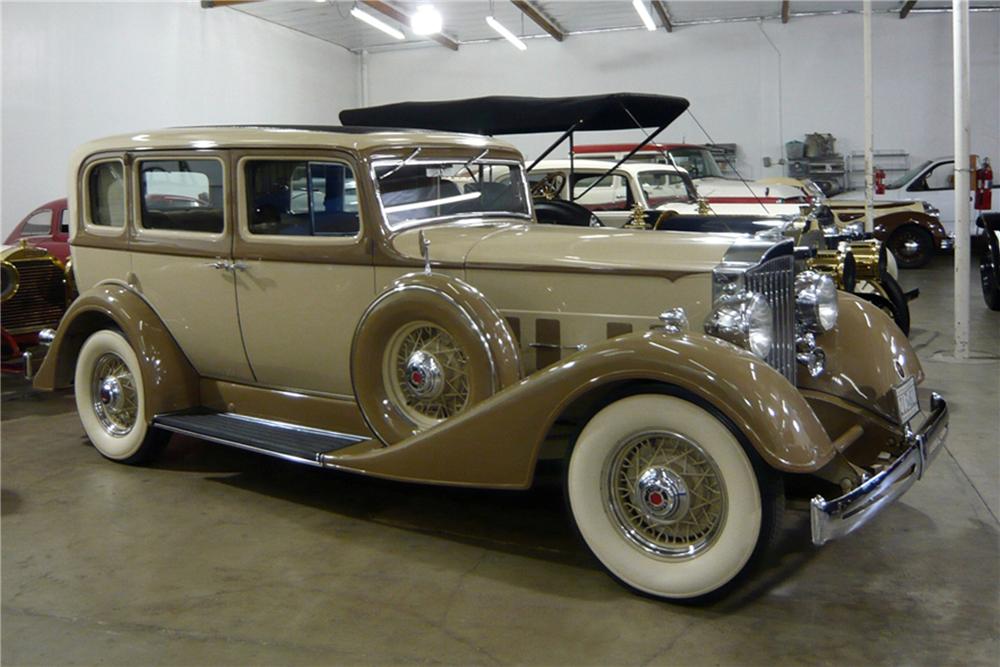 1934 PACKARD EIGHT SEDAN