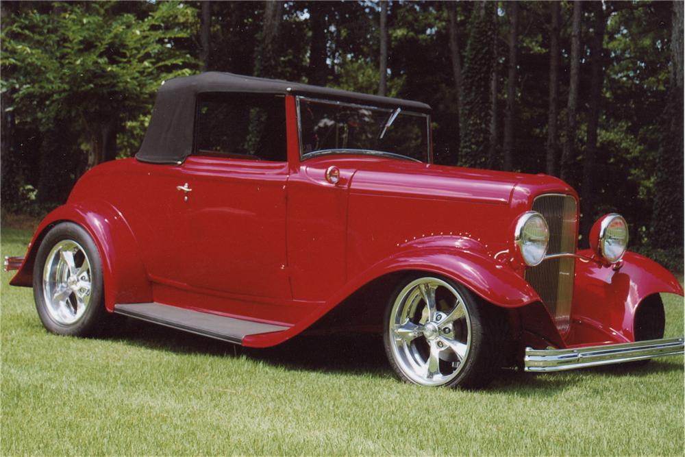 1932 FORD CUSTOM CABRIOLET