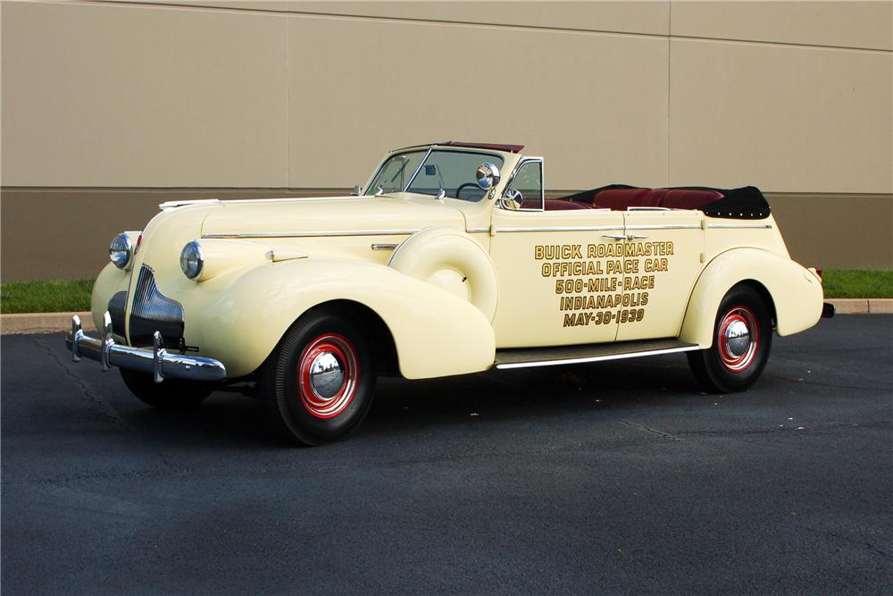 1939 BUICK ROADMASTER CONVERTIBLE SEDAN