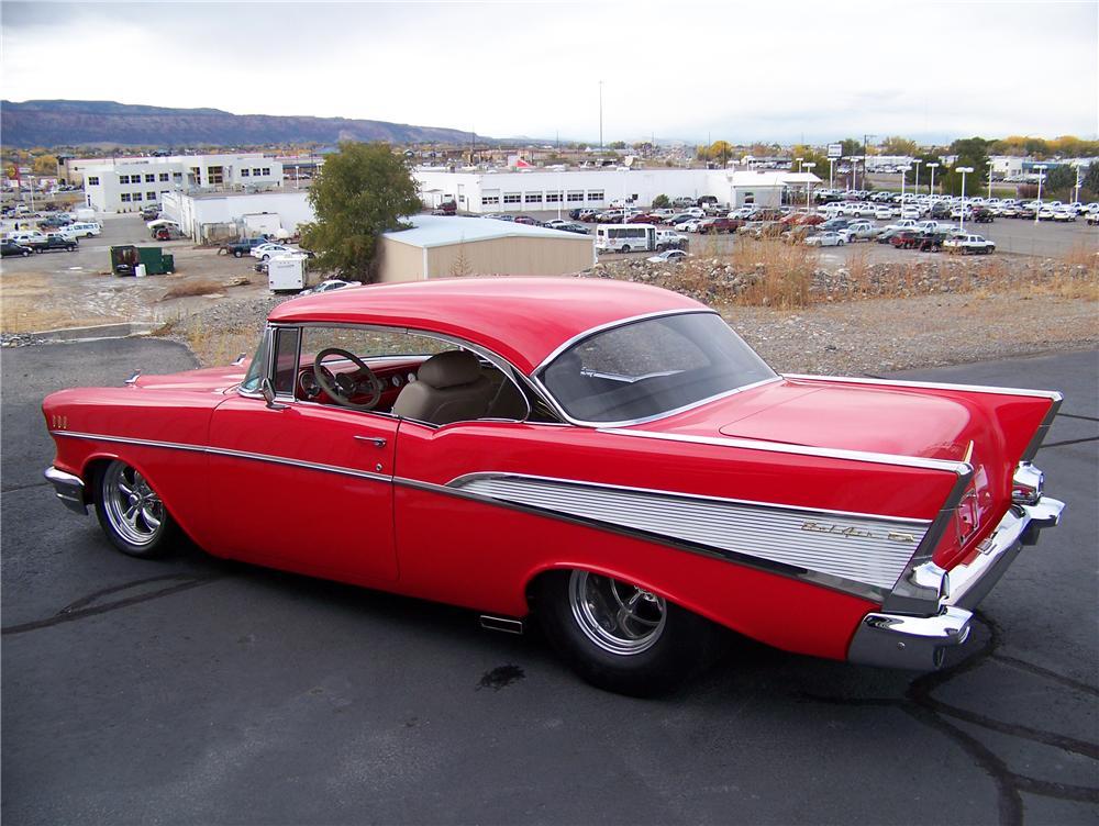 1957 CHEVROLET BEL AIR CUSTOM 2 DOOR HARDTOP