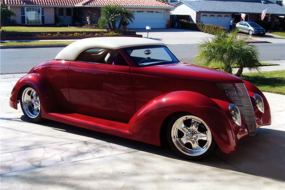 1937 FORD CUSTOM ROADSTER