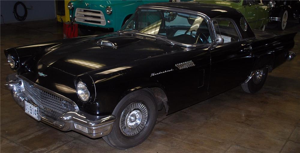 1957 FORD THUNDERBIRD E CONVERTIBLE