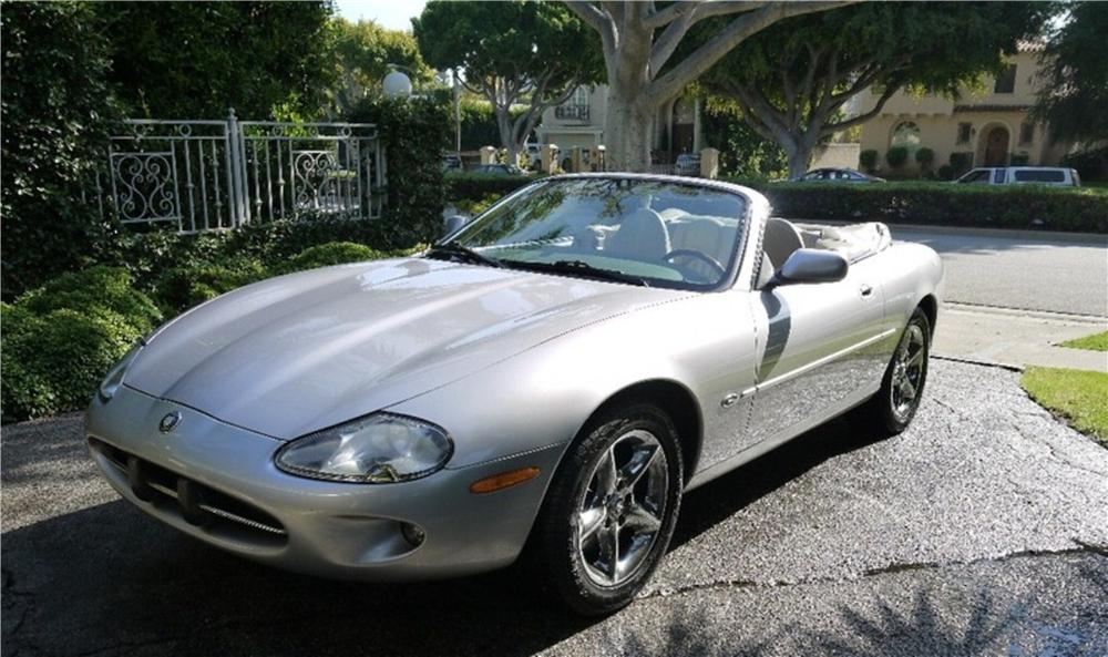 2000 JAGUAR XK 8 CONVERTIBLE