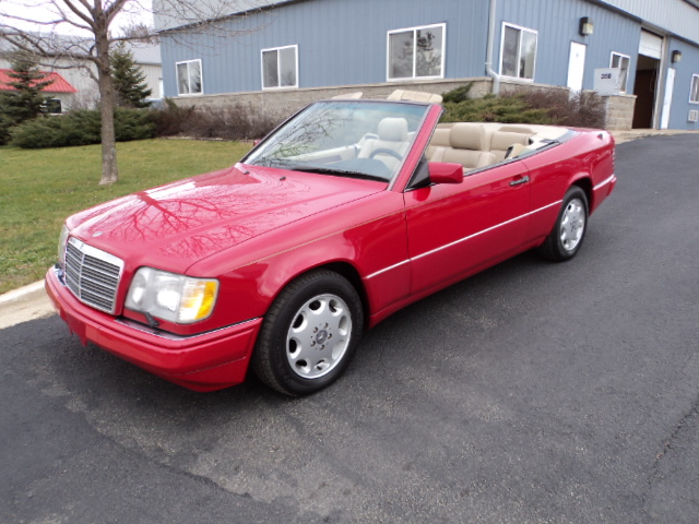 1994 MERCEDES-BENZ E320 CONVERTIBLE