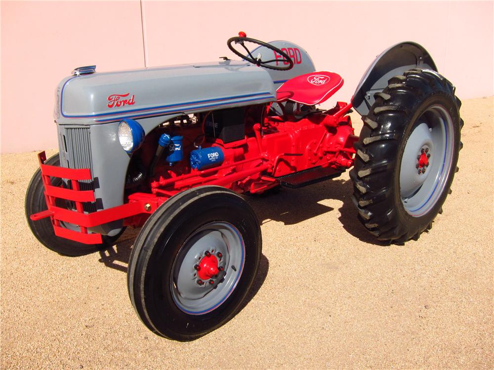 1948 FORD 8N TRACTOR