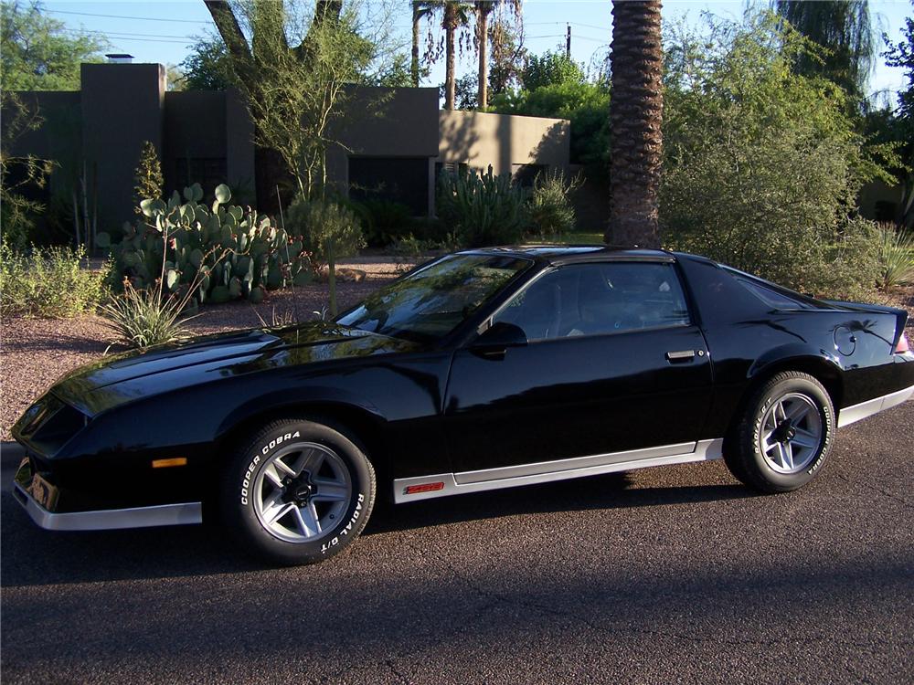 1982 CHEVROLET CAMARO Z/28 2 DOOR COUPE