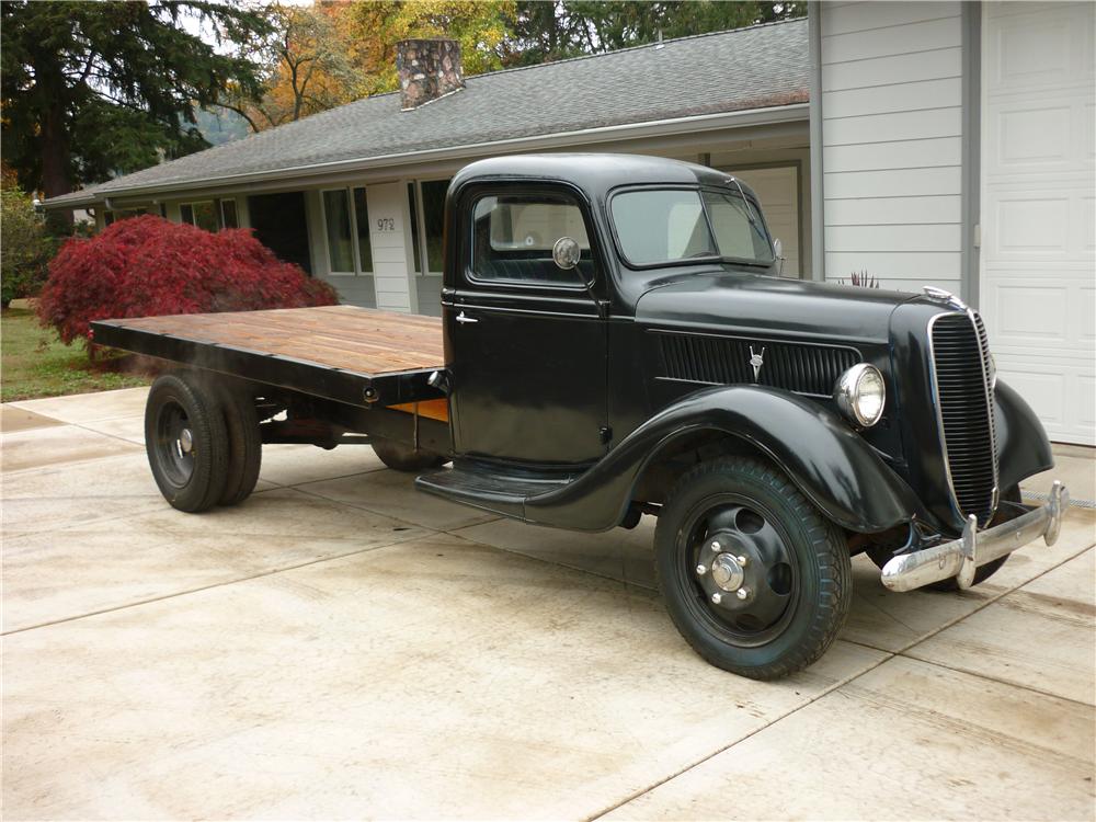 1937 FORD CUSTOM FLATBED TRUCK