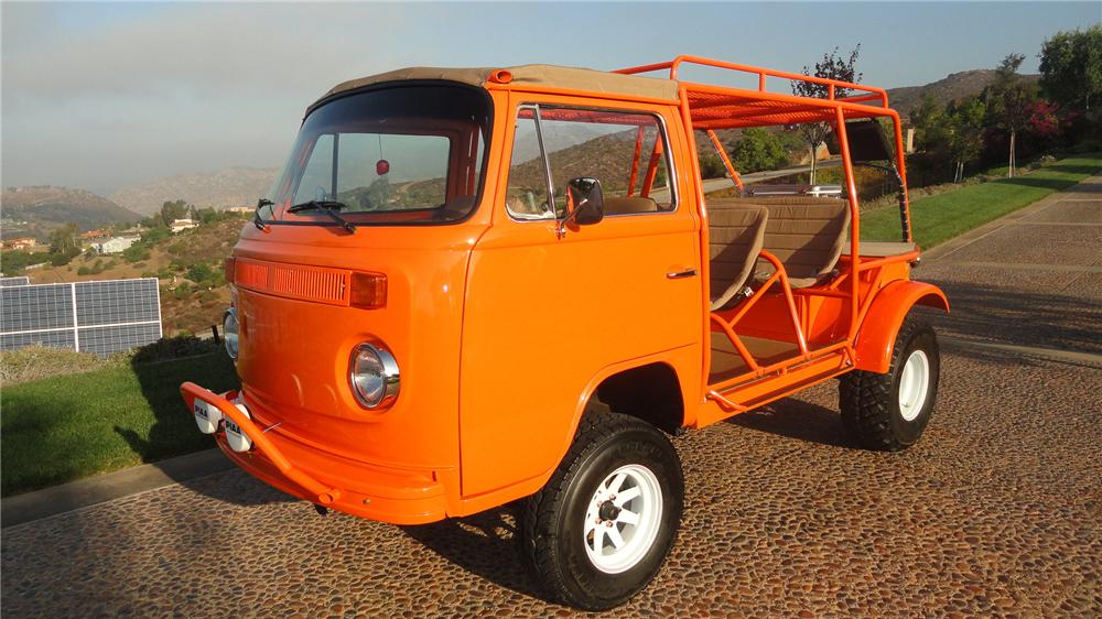 1973 VOLKSWAGEN BUS CUSTOM BEACH BUS