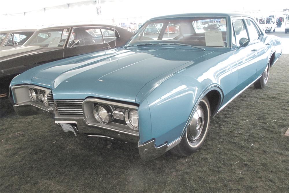 1967 OLDSMOBILE 88 4 DOOR SEDAN