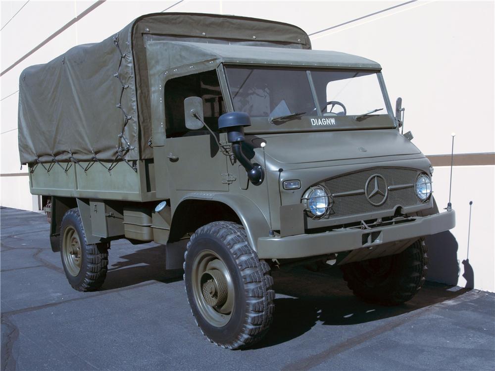 1968 MERCEDES-BENZ UNIMOG TRUCK