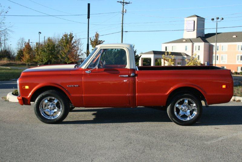 1969 CHEVROLET C-10 CUSTOM PICKUP