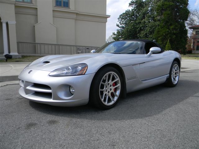 2004 DODGE VIPER CONVERTIBLE