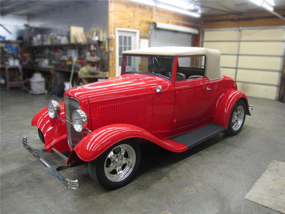 1932 FORD CUSTOM CONVERTIBLE