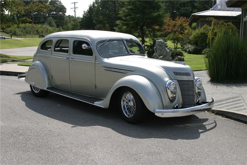 1937 CHRYSLER AIRFLOW CUSTOM 4 DOOR SEDAN