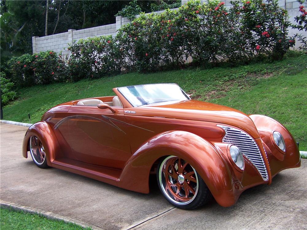 1939 FORD CUSTOM CONVERTIBLE