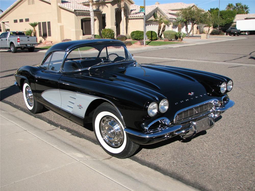 1961 CHEVROLET CORVETTE CONVERTIBLE