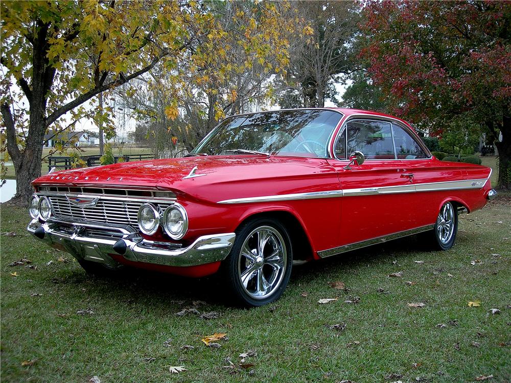 1961 CHEVROLET IMPALA CUSTOM 2 DOOR HARDTOP