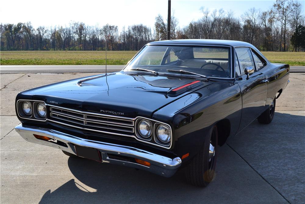 1969 PLYMOUTH HEMI ROAD RUNNER 2 DOOR POST