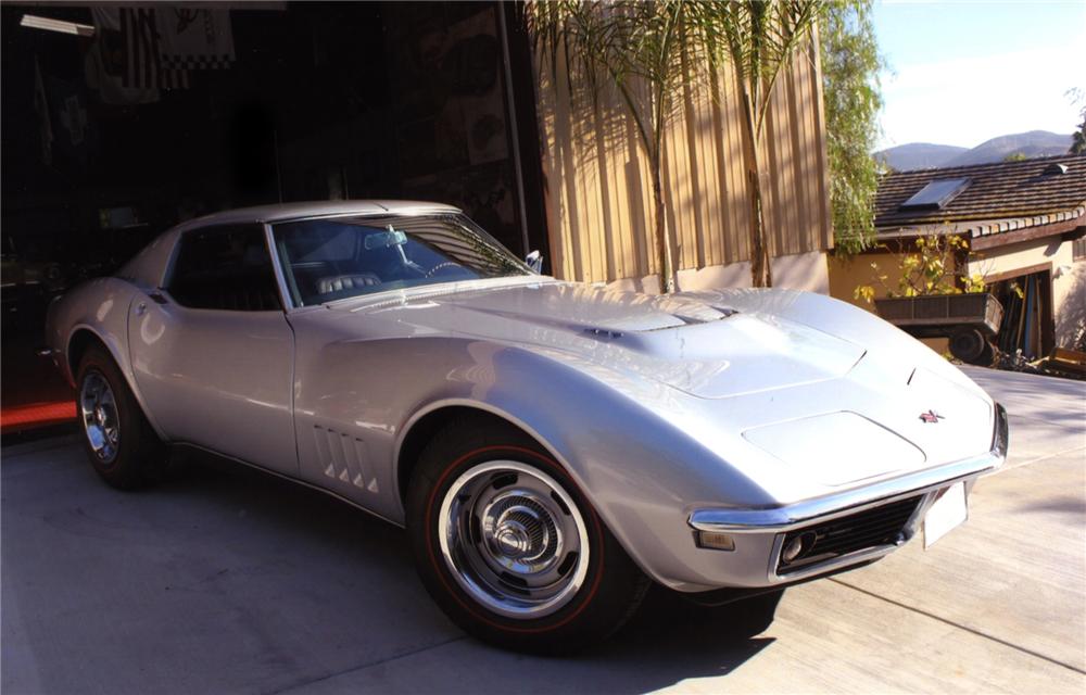 1968 CHEVROLET CORVETTE 2 DOOR COUPE