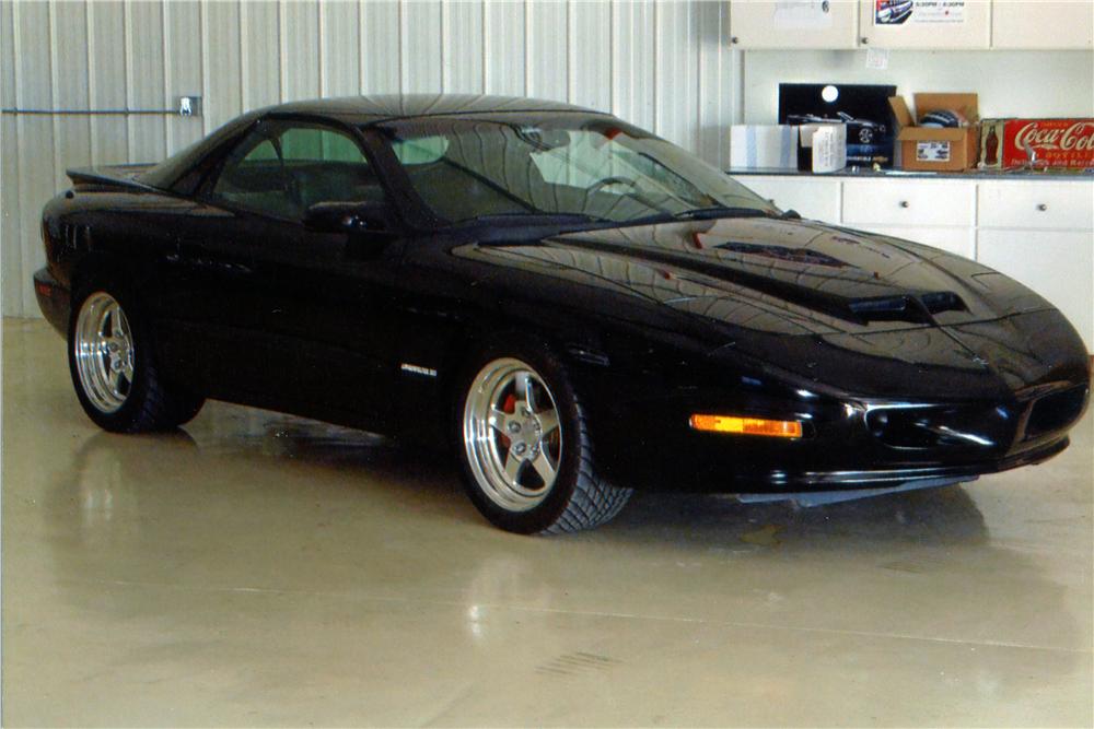 1995 PONTIAC FIREBIRD FORMULA 2 DOOR COUPE