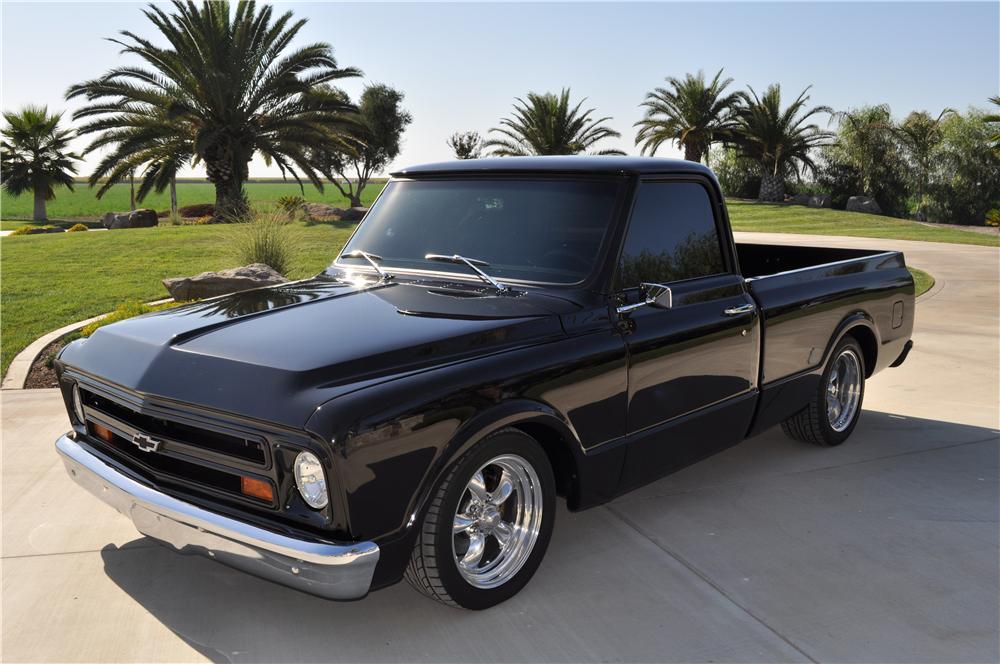 1967 CHEVROLET C-10 CUSTOM PICKUP