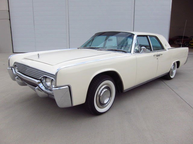 1961 LINCOLN CONTINENTAL 4 DOOR HARDTOP