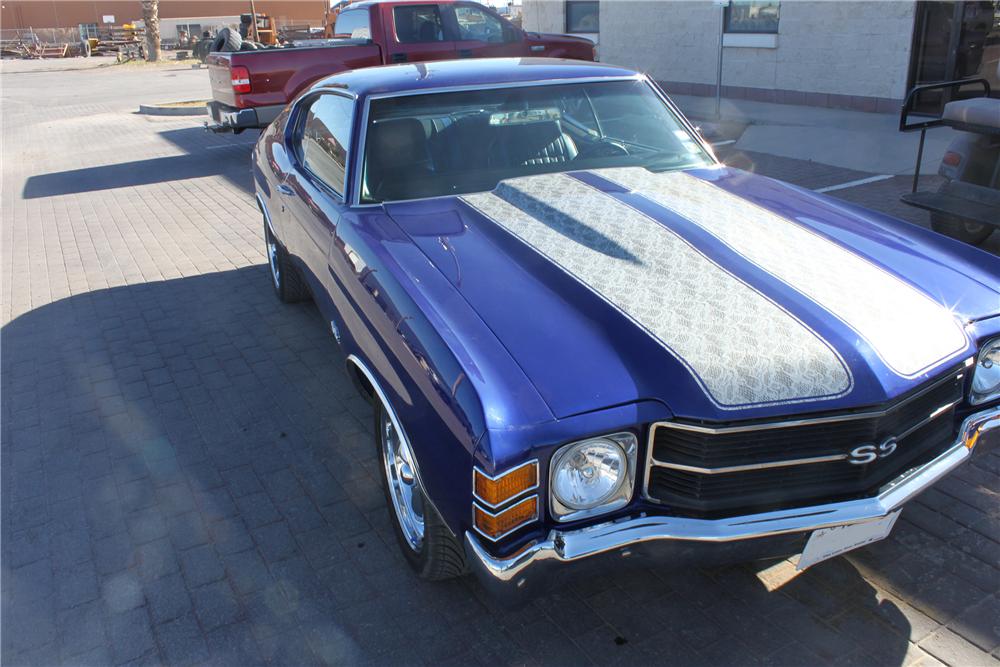 1972 CHEVROLET CHEVELLE CUSTOM 2 DOOR HARDTOP