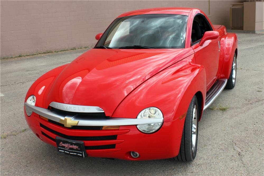 2004 CHEVROLET SSR RETRO TRUCK