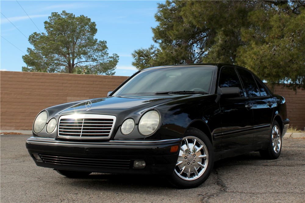 1997 MERCEDES-BENZ E320 4-DOOR SEDAN