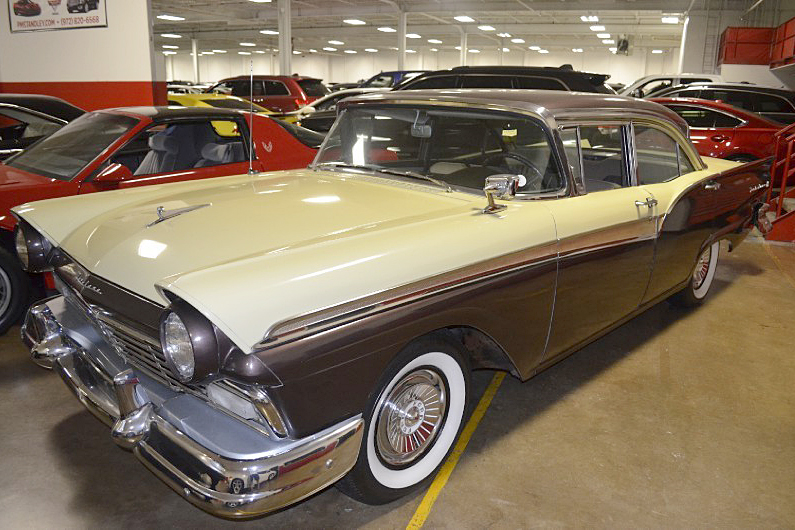 1957 FORD FAIRLANE 500