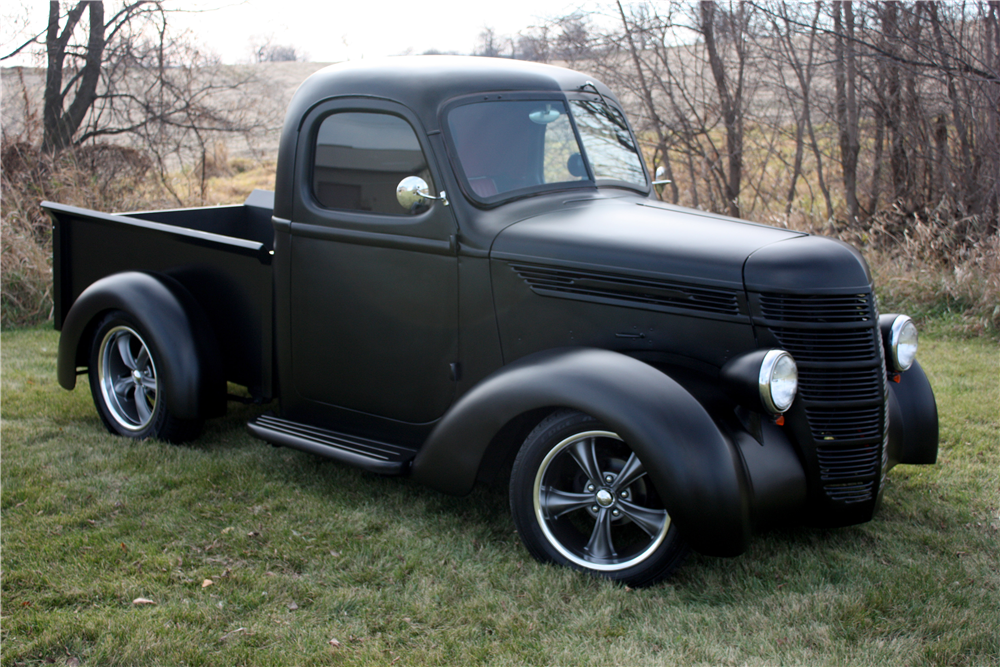 1939 INTERNATIONAL HALF-TON CUSTOM PICKUP