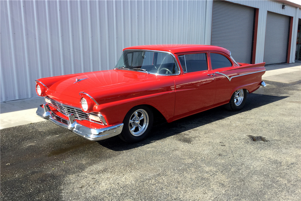 1957 FORD CUSTOM 300 2-DOOR POST