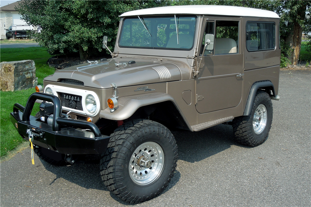 1967 TOYOTA LAND CRUISER FJ-40 CUSTOM SUV