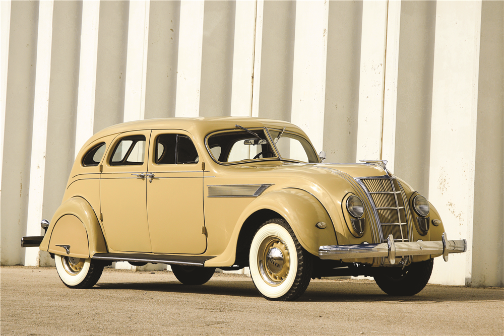 1935 CHRYSLER AIRFLOW SEDAN