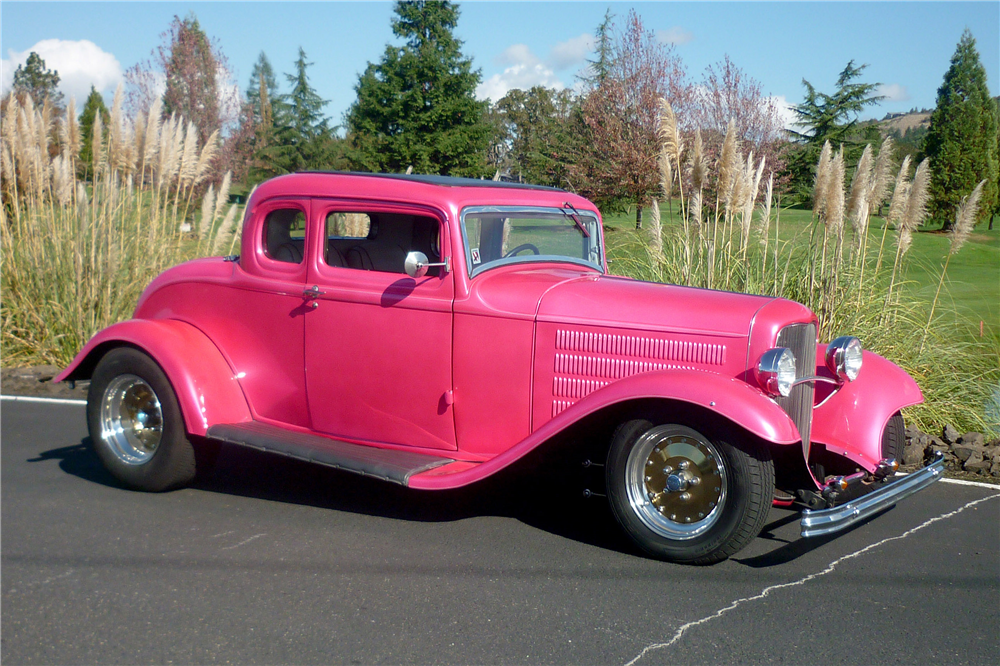 1932 FORD 5-WINDOW CUSTOM COUPE