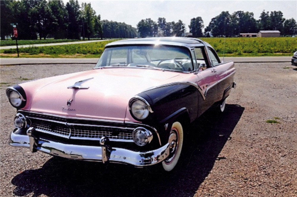 1955 FORD CROWN VICTORIA SKYLINER 