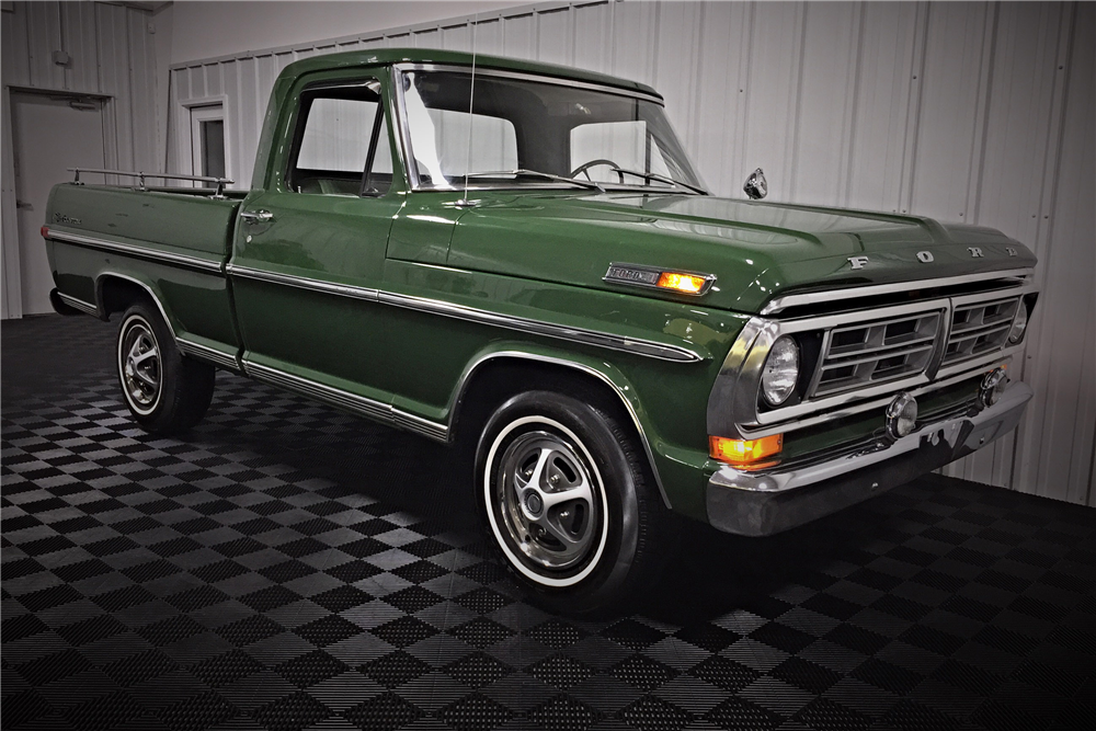 1972 FORD F-100 SPORT CUSTOM PICKUP