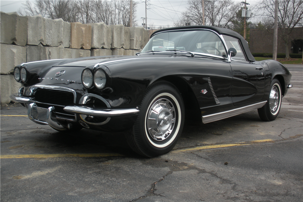 1962 CHEVROLET CORVETTE CONVERTIBLE