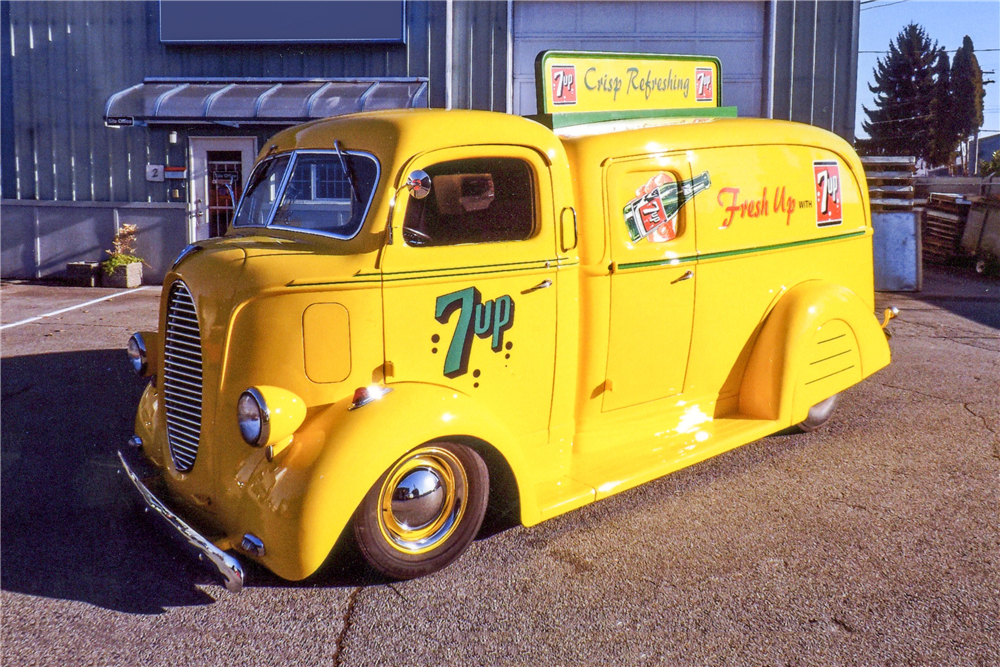 1939 FORD CUSTOM SEDAN DELIVERY