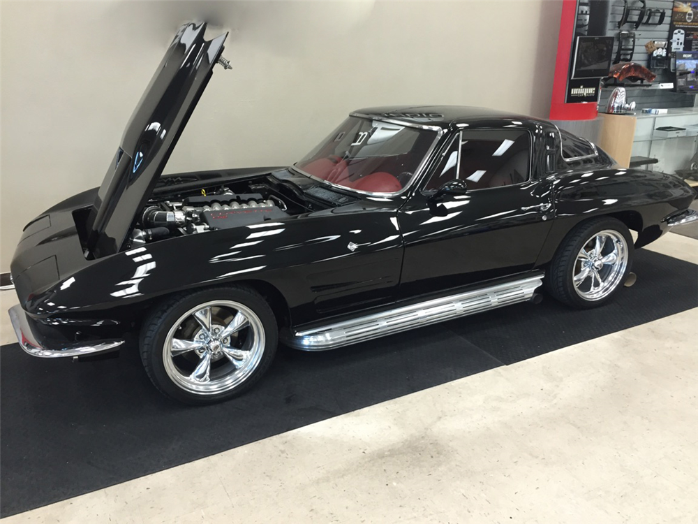 1964 CHEVROLET CORVETTE CUSTOM COUPE