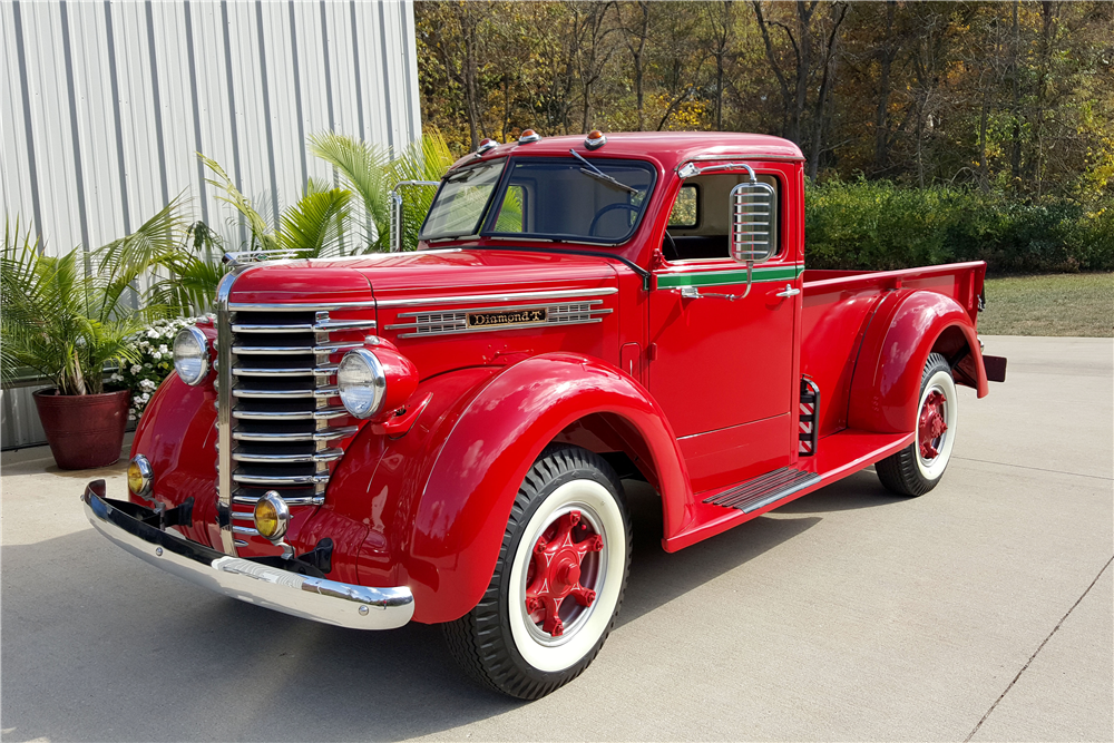 1948 DIAMOND T 201 PICKUP