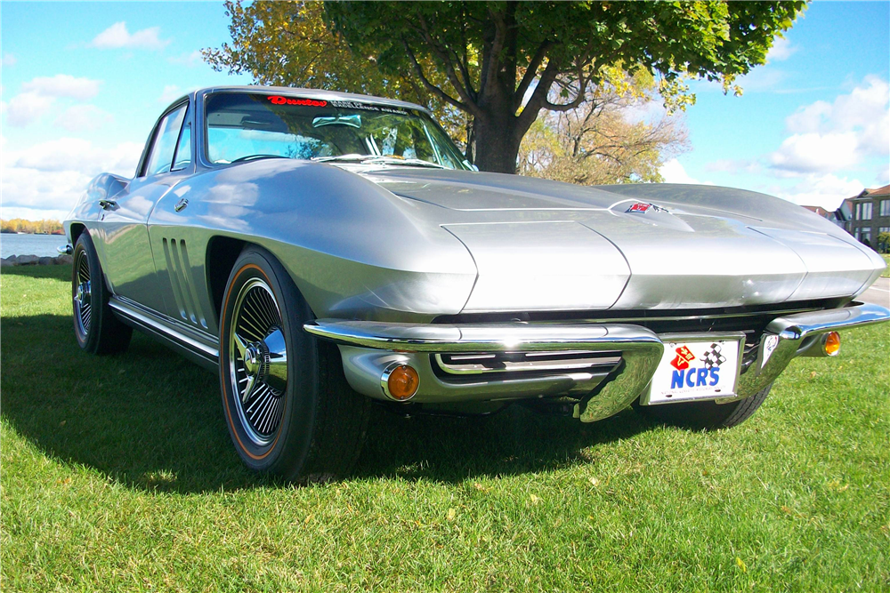 1965 CHEVROLET CORVETTE 