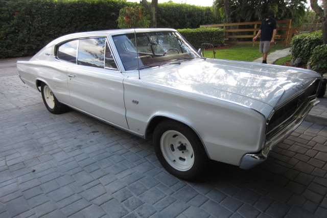 1966 DODGE HEMI CHARGER