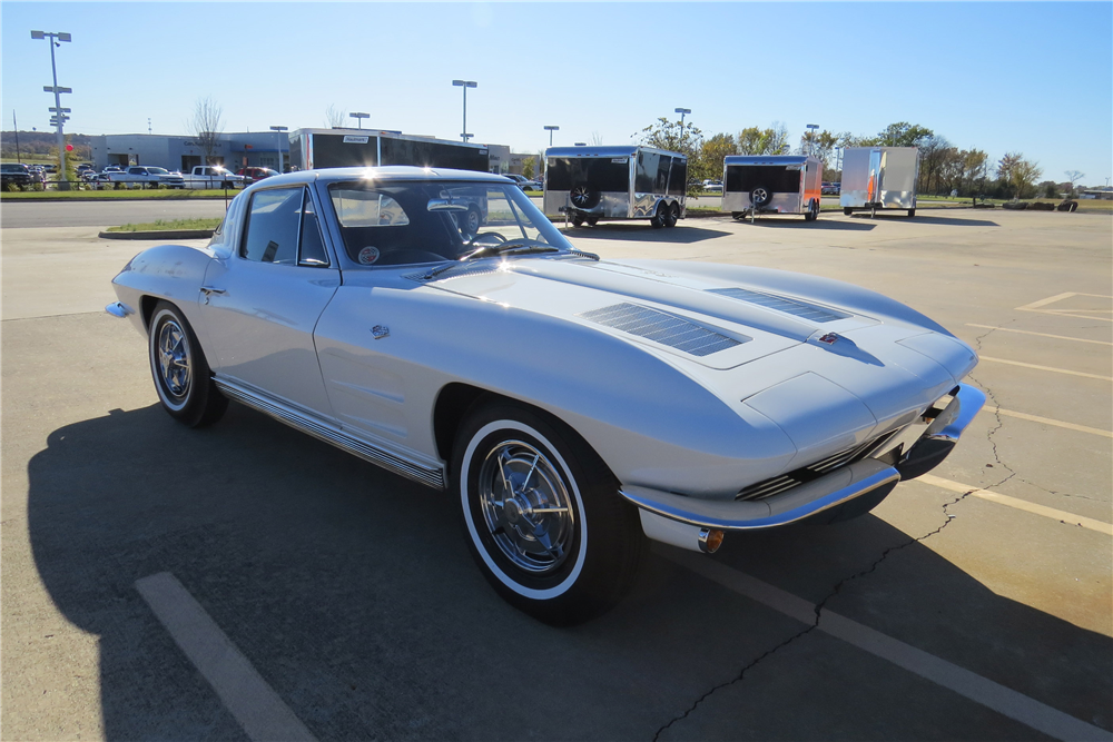 1963 CHEVROLET CORVETTE SPLIT-WINDOW COUPE