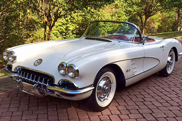 1960 CHEVROLET CORVETTE CONVERTIBLE