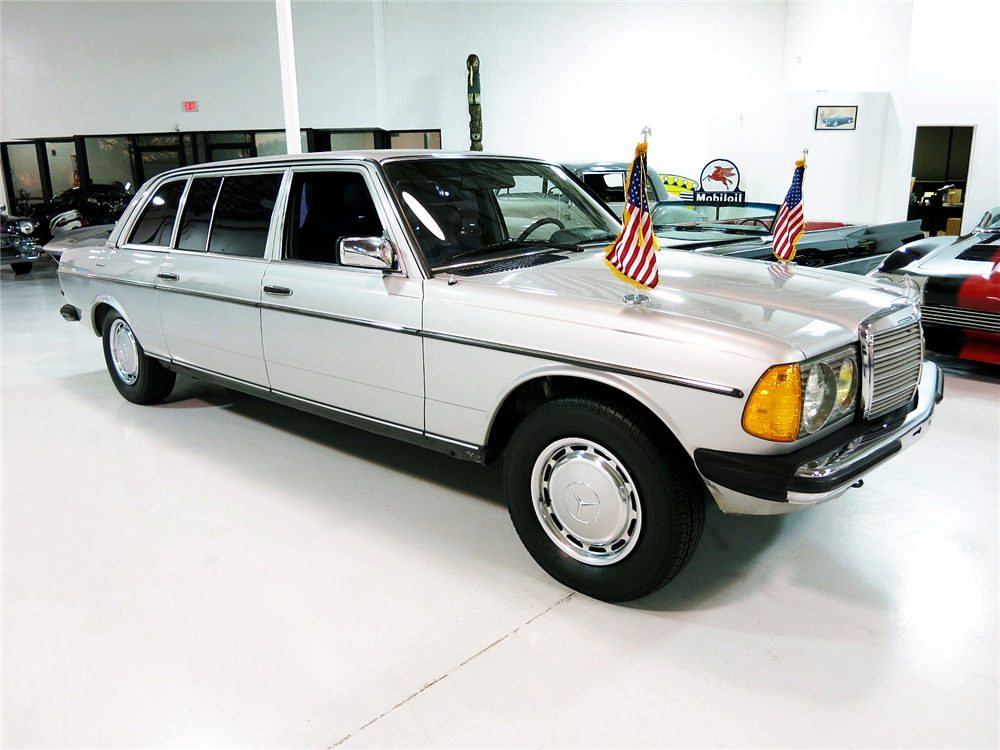 1984 MERCEDES-BENZ 300D LIMOUSINE