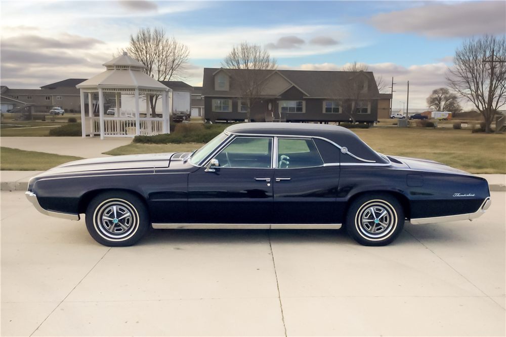 1967 FORD THUNDERBIRD 4-DOOR HARDTOP